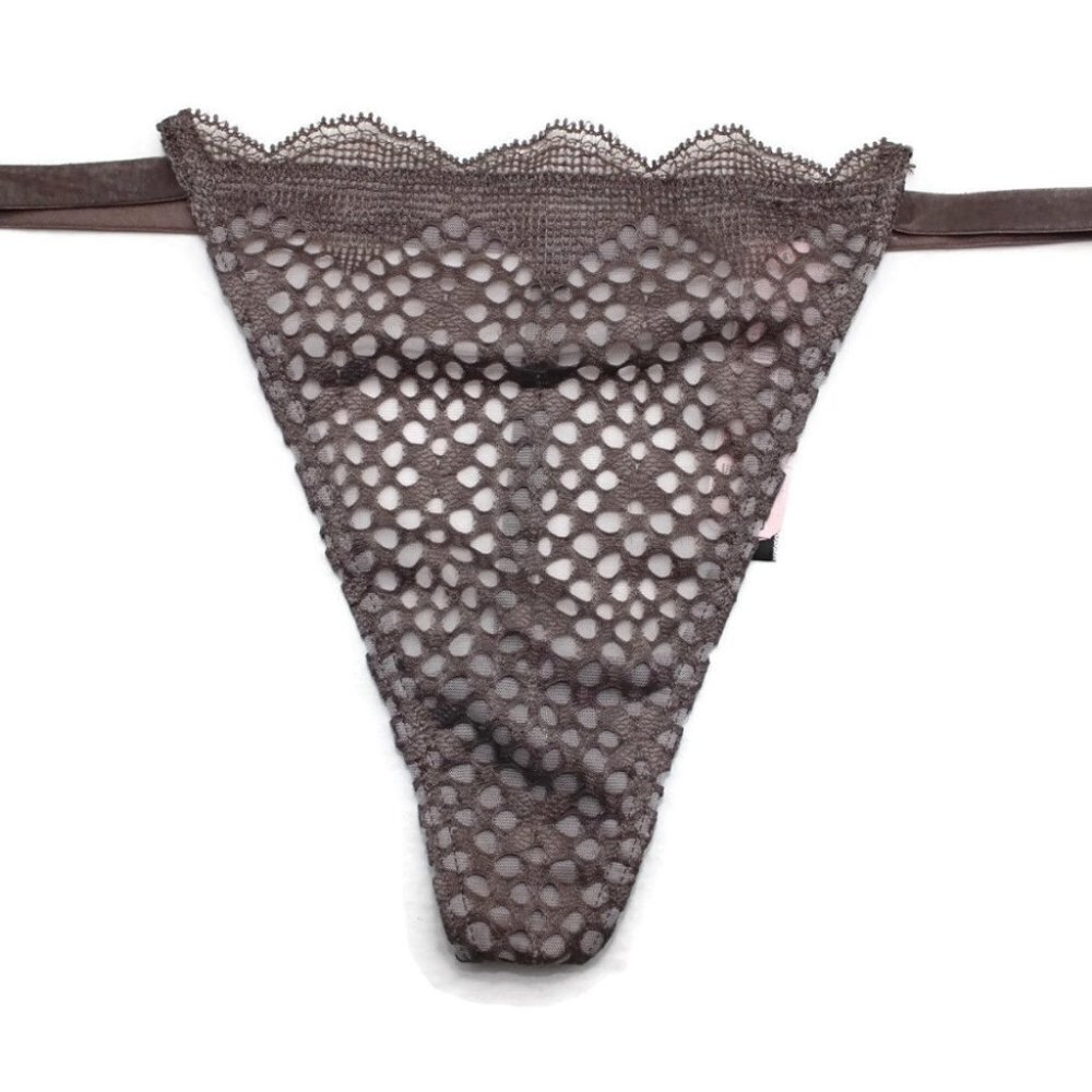 Victoria's Secret lace very sexy v-string panty M